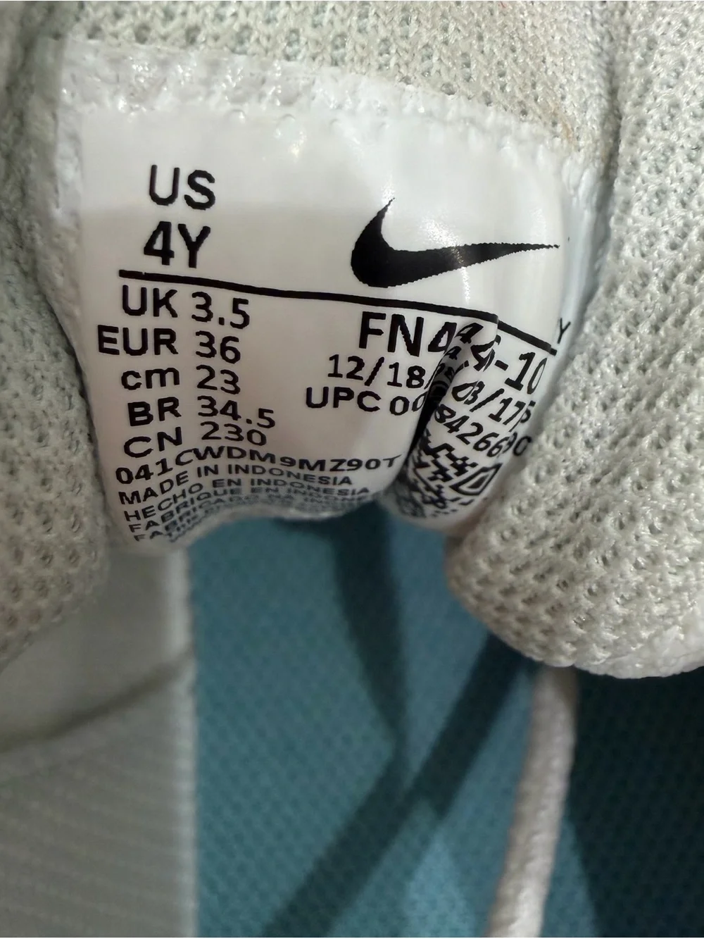 Nike Air Max Nova Kids' Shoes size 4Y NWT